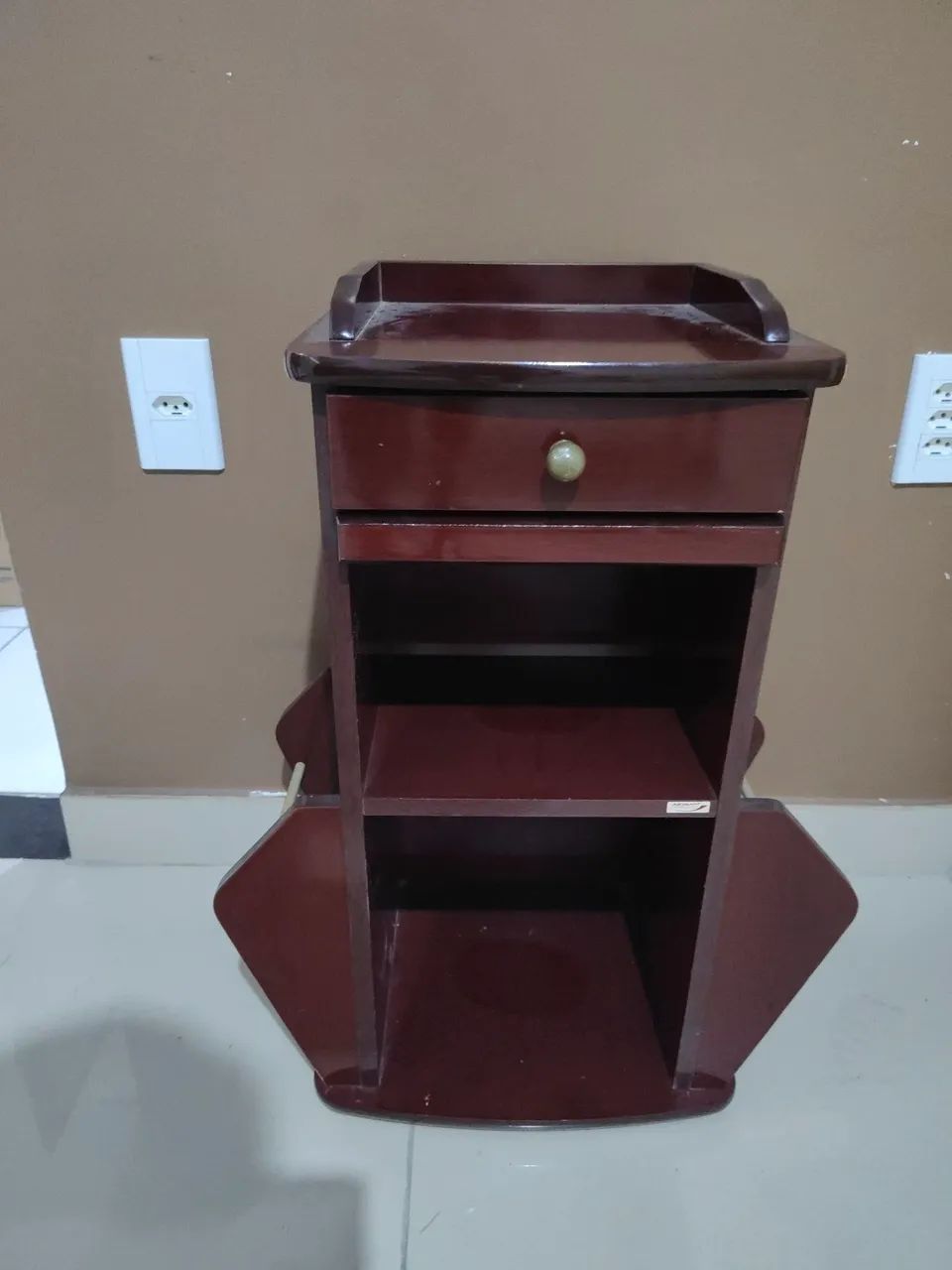 Mesinha de abaju