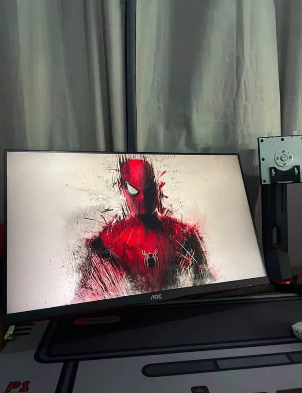 Monitor AOC 144hz 24p - Foto 3