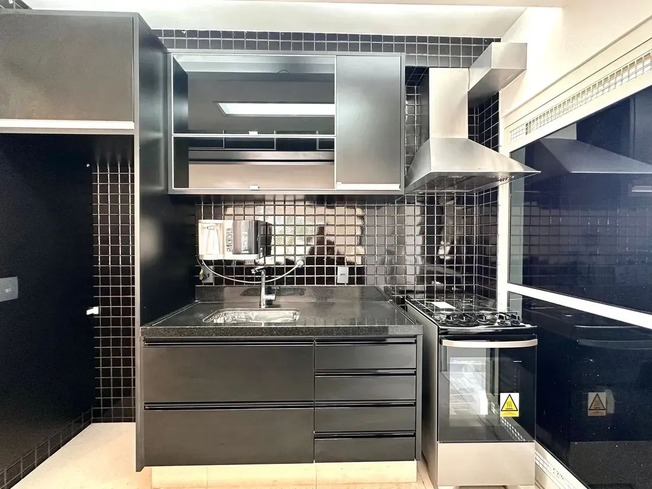 Imóvel para aluguel possui 80 metros quadrados com 2 quartos em Tamboré - Santana de Parna - Foto 3