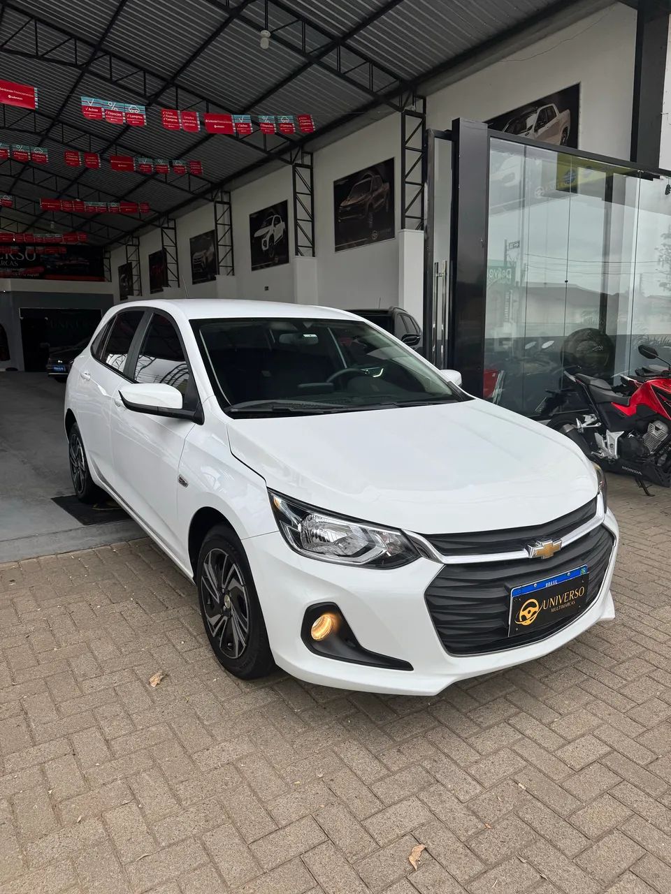 Chevrolet Onix Hatch LT 1.0 12V Flex Mec. 4P 2024 - Foto 2