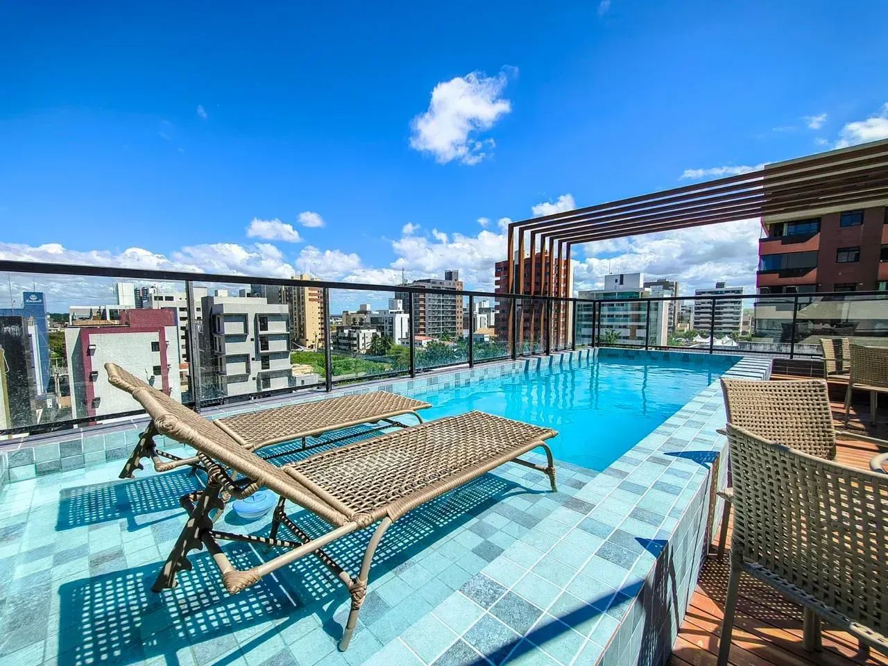 Alugo excelente Flat mobiliado em Intermares a 150m do mar, 01 quarto, R$ 2.200,00. - Foto 3