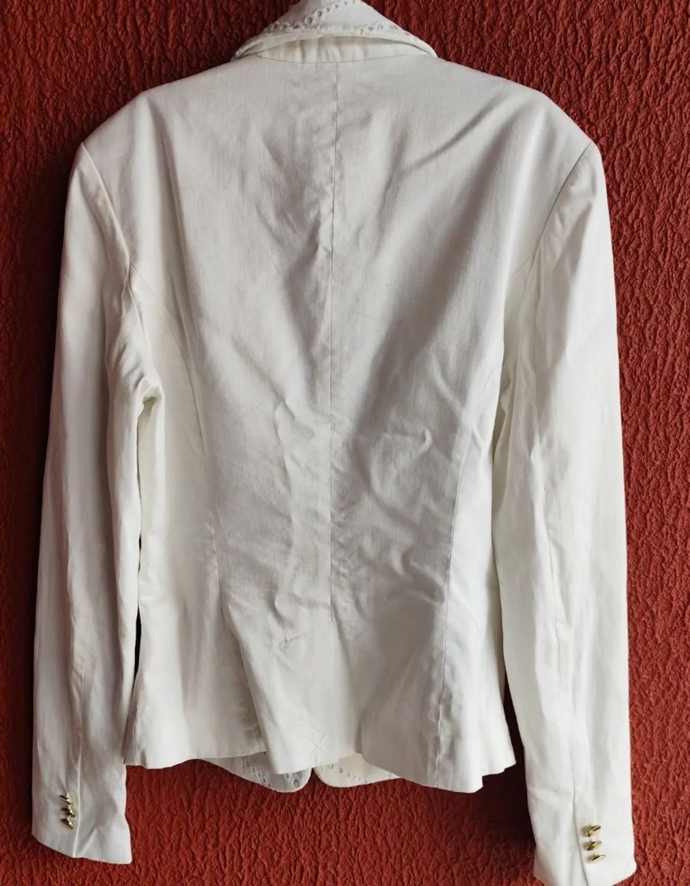 Elegância de blazer branco  - Foto 2