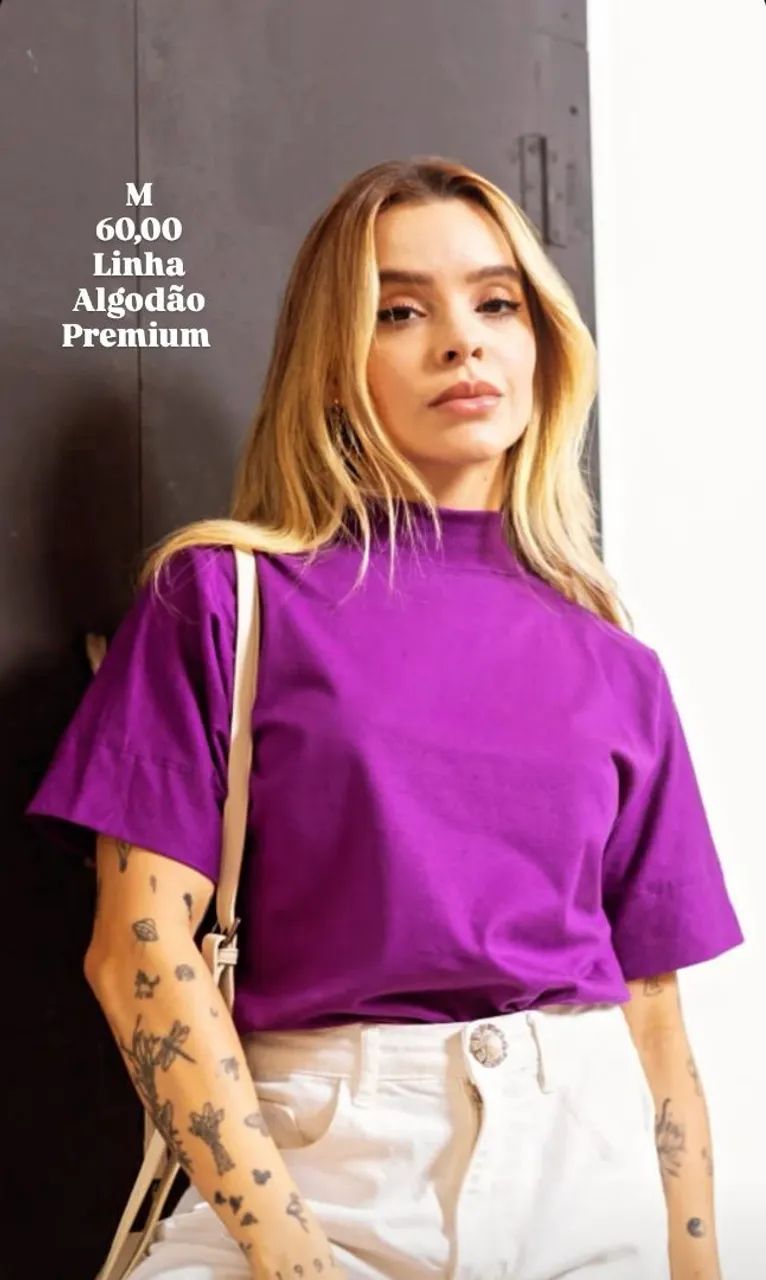 T-shirt básica gola alta - Foto 4