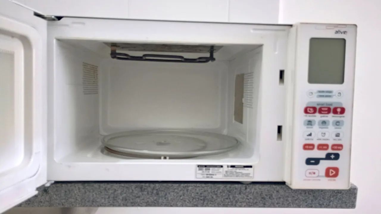 Microondas Brastemp 30 litros conservado  - Foto 2