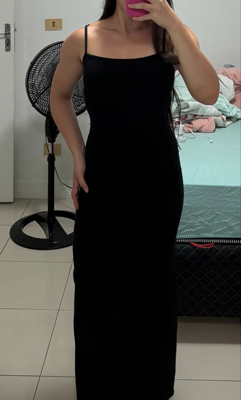 vestido longo com fenda lateral (tamanho P)