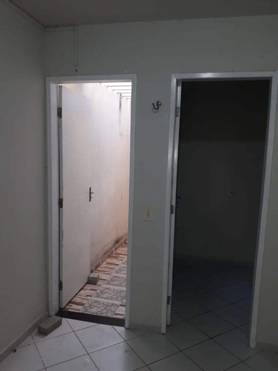 Kitinete (casa de fundos) - Foto 5