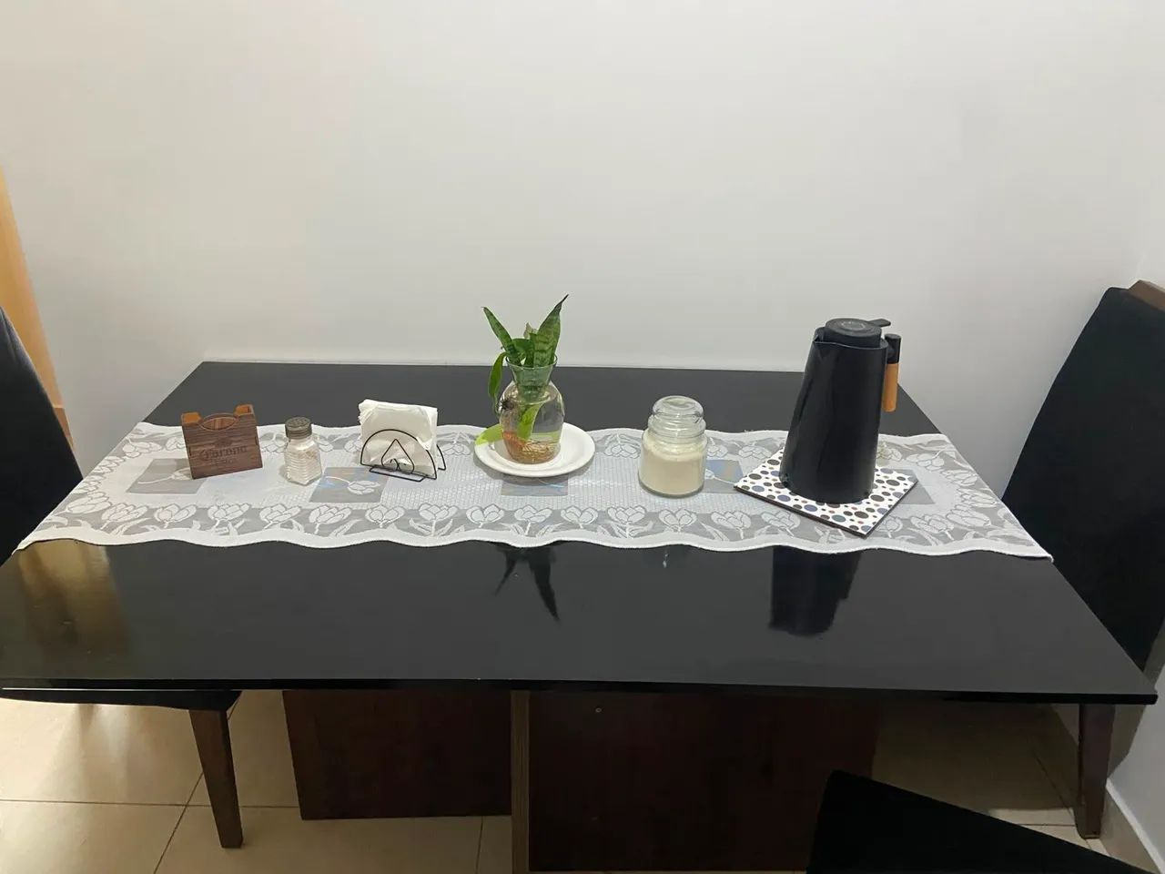 Mesa de Jantar com 4 cadeiras