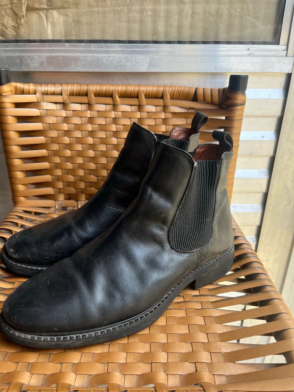 BOTA EM COURO  - Foto 2