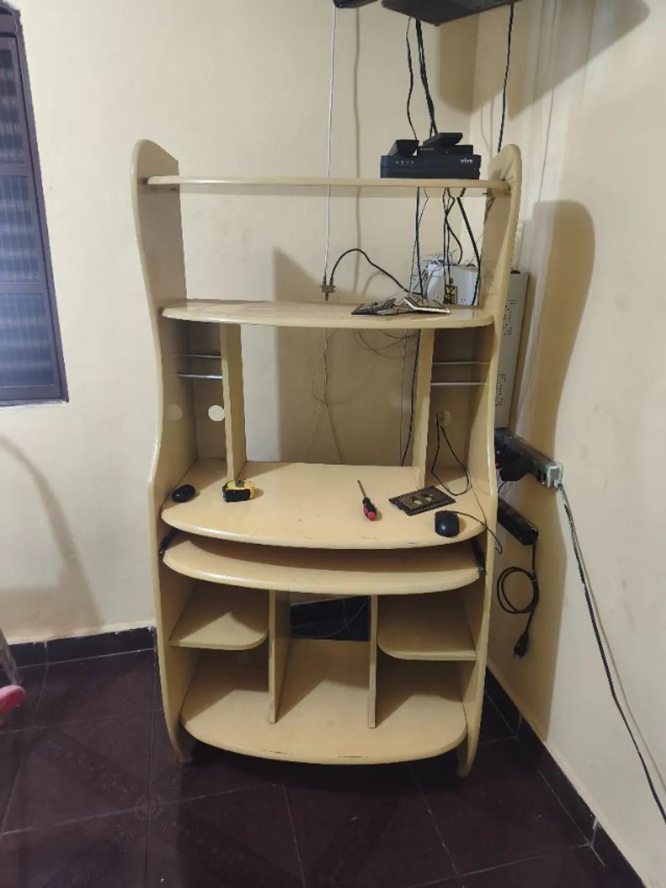 Escrivaninha para computador/ estudos