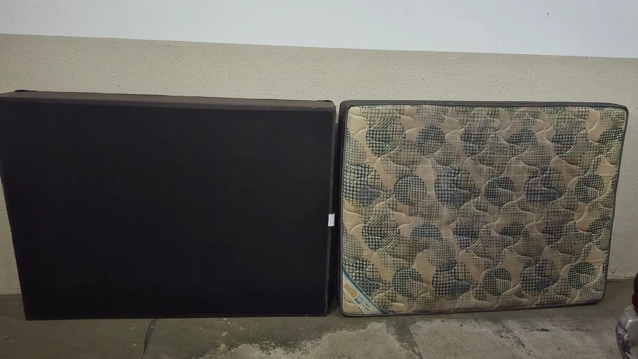 Cama de Casal (base + colchão)