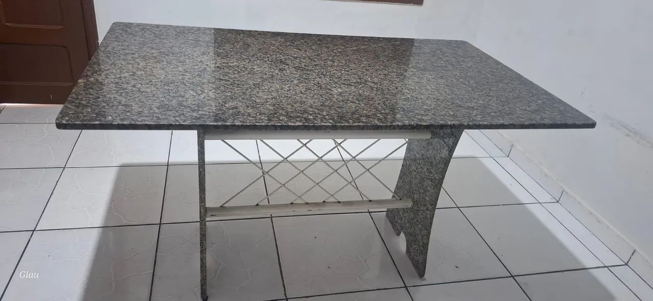 Mesa de mármore - usada 