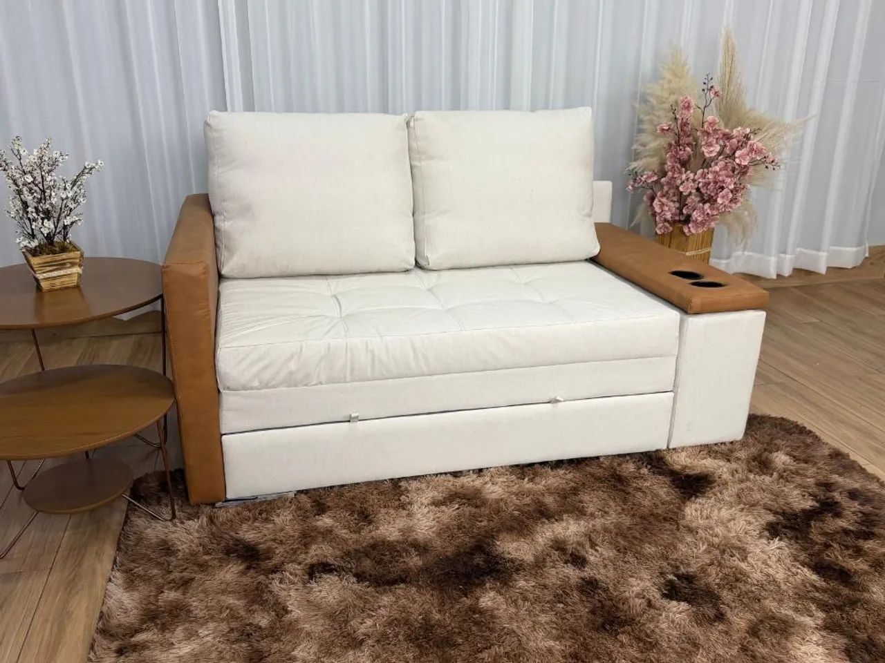 Sofa Cama Sandra 1.60m - Bege Linho/Marrom Courino Produto Novo  - Foto 4