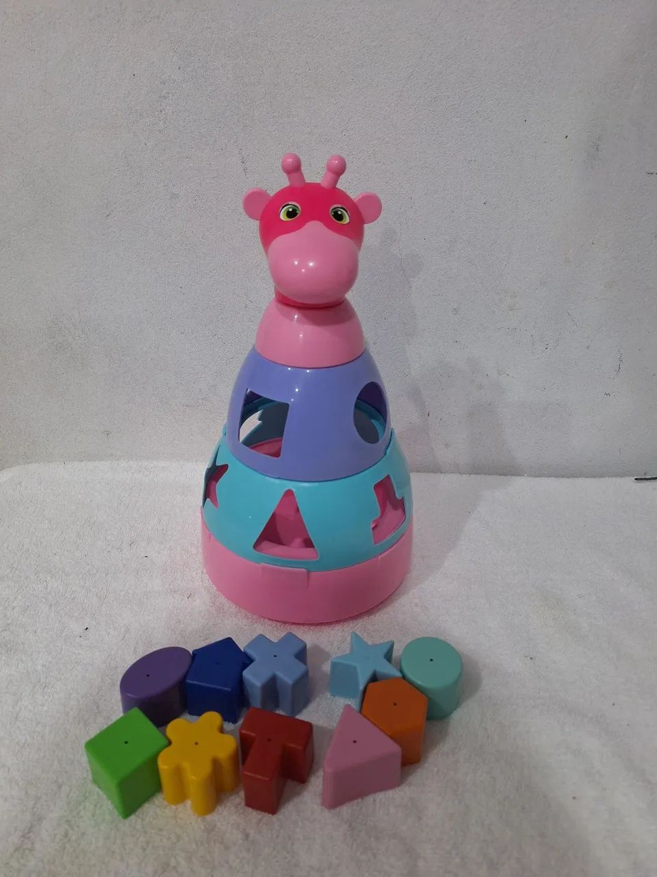 Brinquedo de bebê girafa com blocos completa 