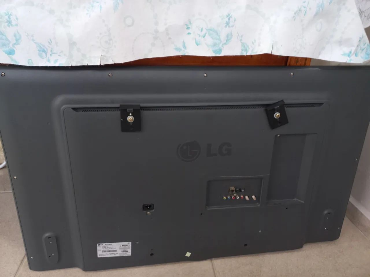 Tv LG 47 Polegadas. Tela quebrada.  - Foto 3