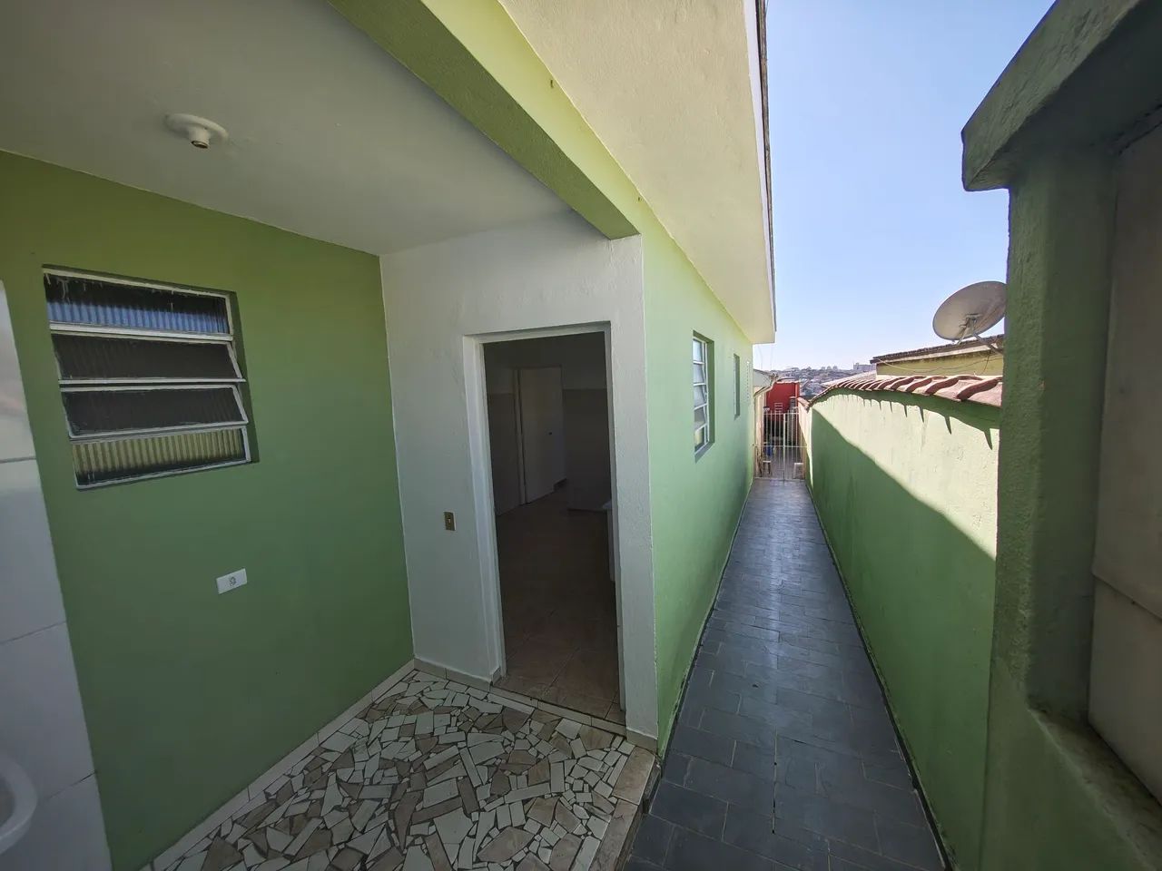 Casa 3 cômodos linda