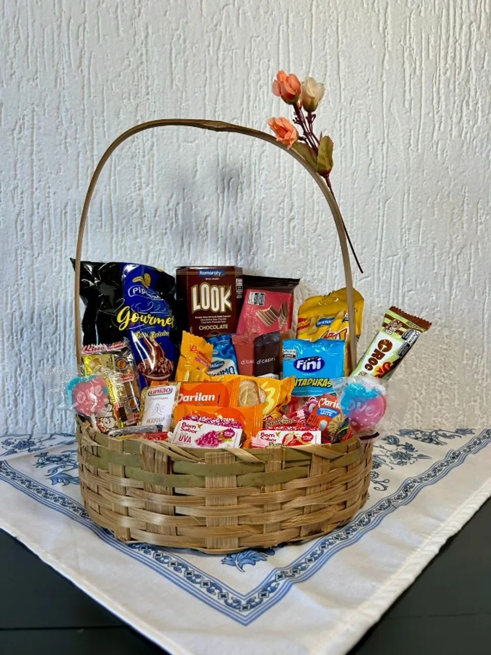 CESTA DIA DOS NAMORADOS, FAÇA SUA NAMORADA(O) FELIZ COM MUITOS DOCES SALGADOS!