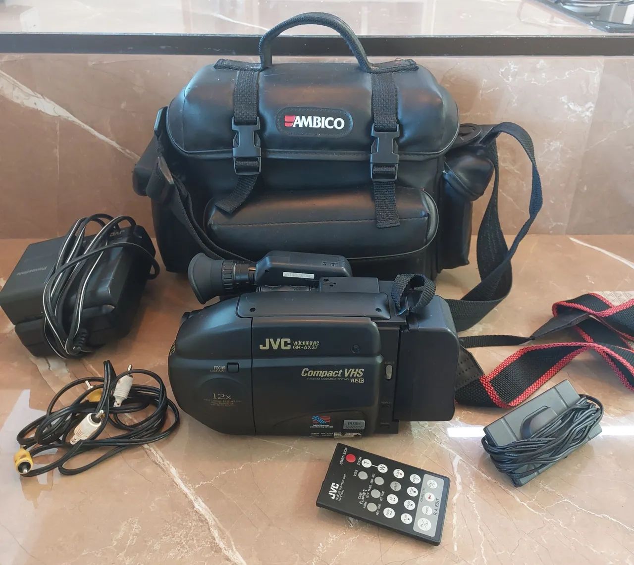 Filmadora JVC GR-AX37 (usada) - Câmeras e Filmadoras - Altiplano