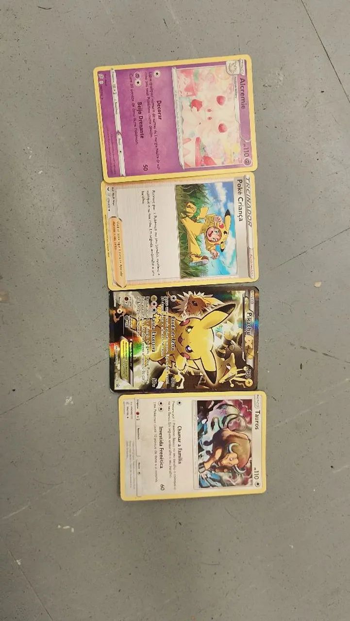 Vendo carta do Pikachu 