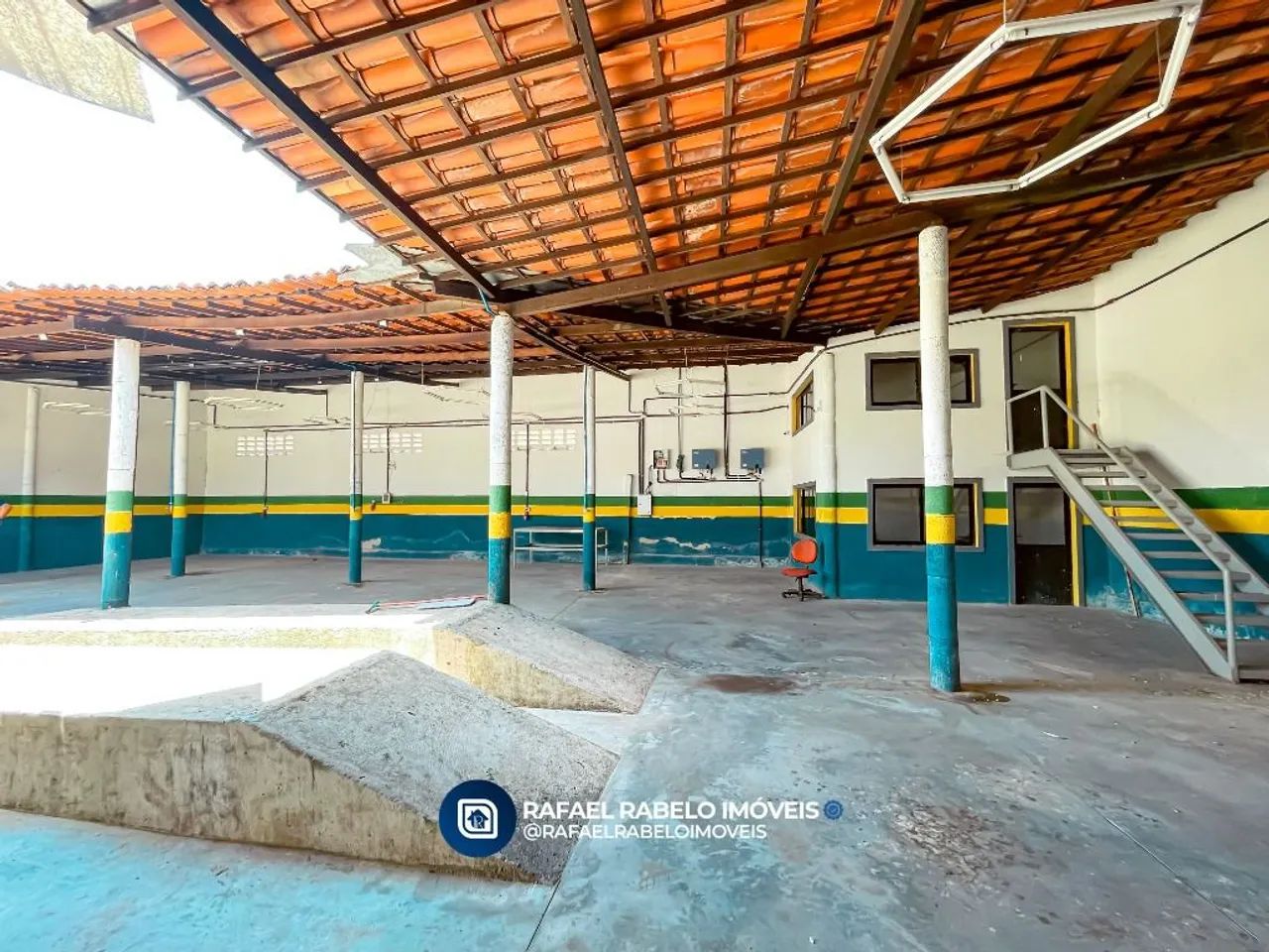 Galpão com 1200m² para alugar no bairro Ancuri. - Foto 4
