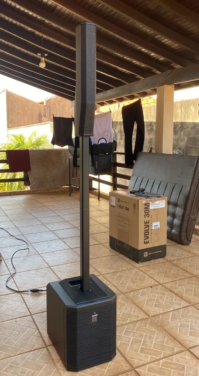 Sistema de som Evolve 30M Eletrovoice Line array