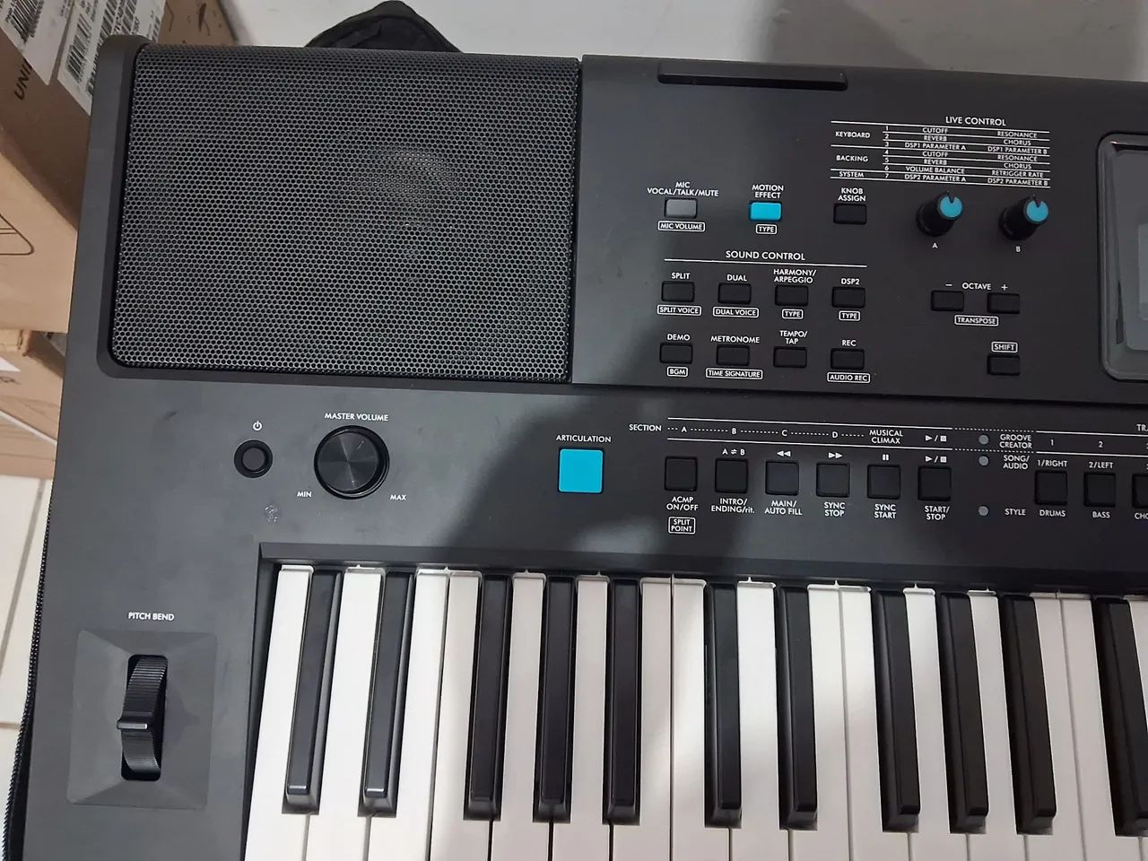 Teclado Yamaha PSR E473 