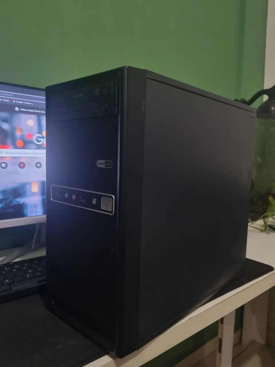 Computador para estudos e tarefas básicas