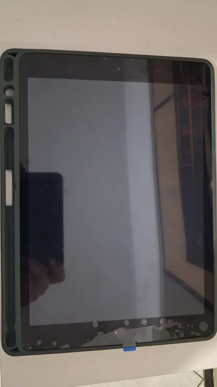 IPAD 8 GERAÇAO COM 128 GB DE ARMAZENAMENTO, EM PERFEITO ESTADO DE CONSERVAÇÃO.  - Foto 2