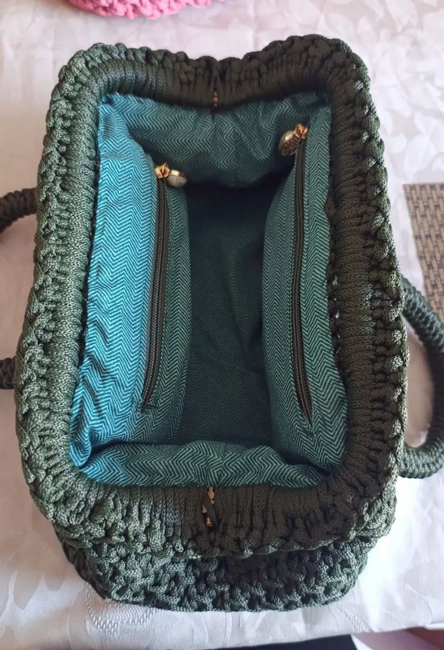 Bolsas de crochê novas - Foto 3