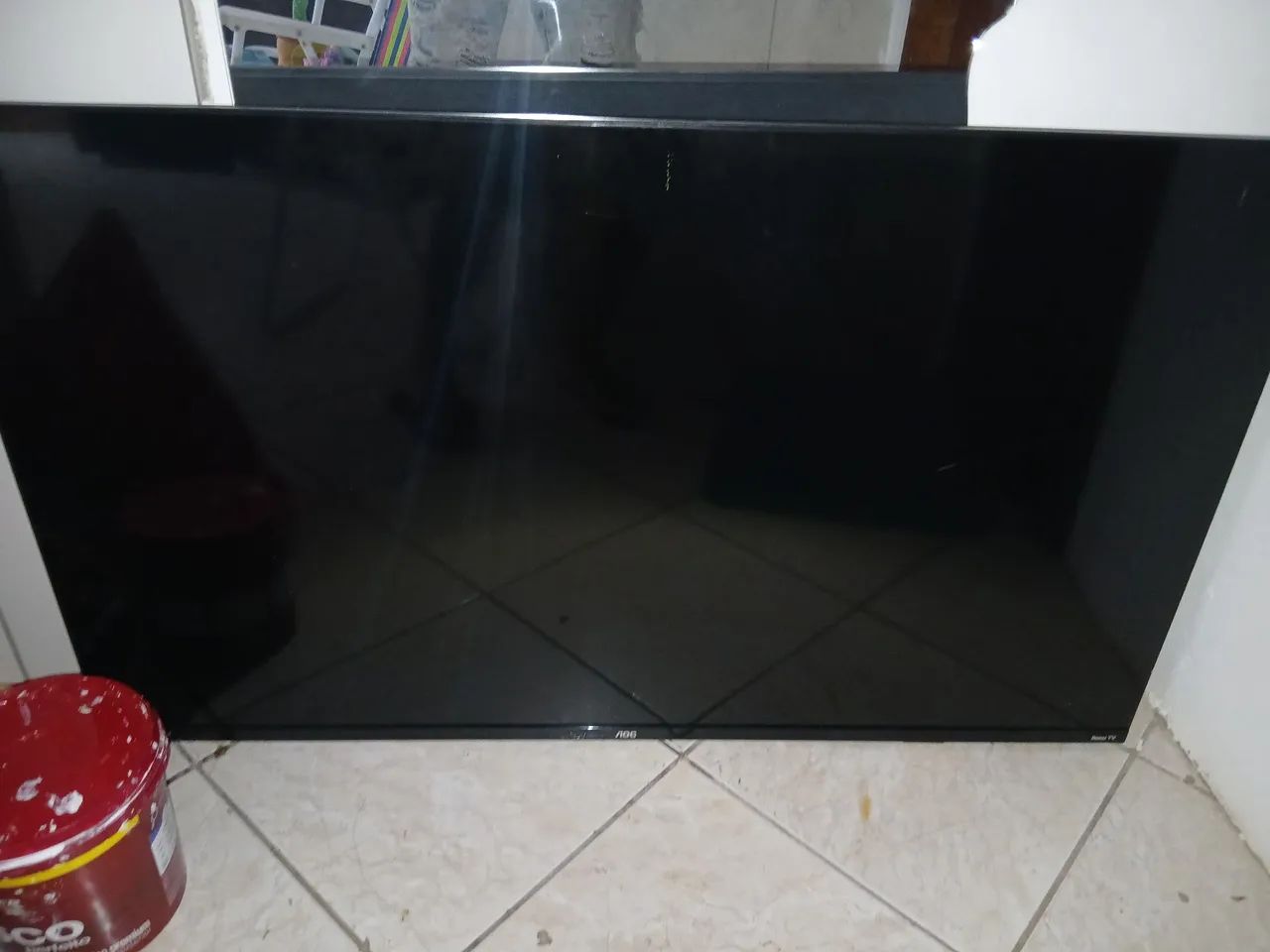 Vendo TV (com defeito) p retirada peças - Foto 2