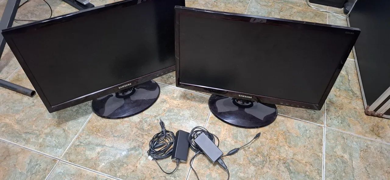 2 monitores Samsung 22"  (com defeito - imagem desfocada) - Foto 3