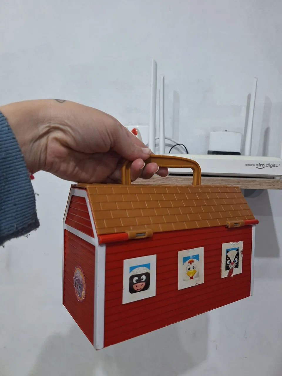 Combo de brinquedos fazenda celeiro e animais - Foto 3