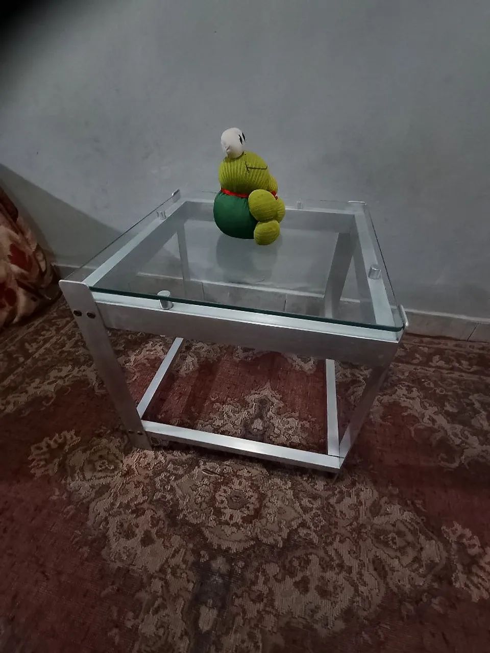 Mesa de centro de alumínio com tampa de vidro  - Foto 5