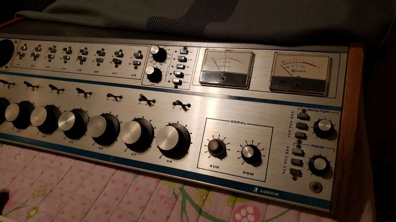 MESAS DE SOM PARA RÁDIO  - Foto 4