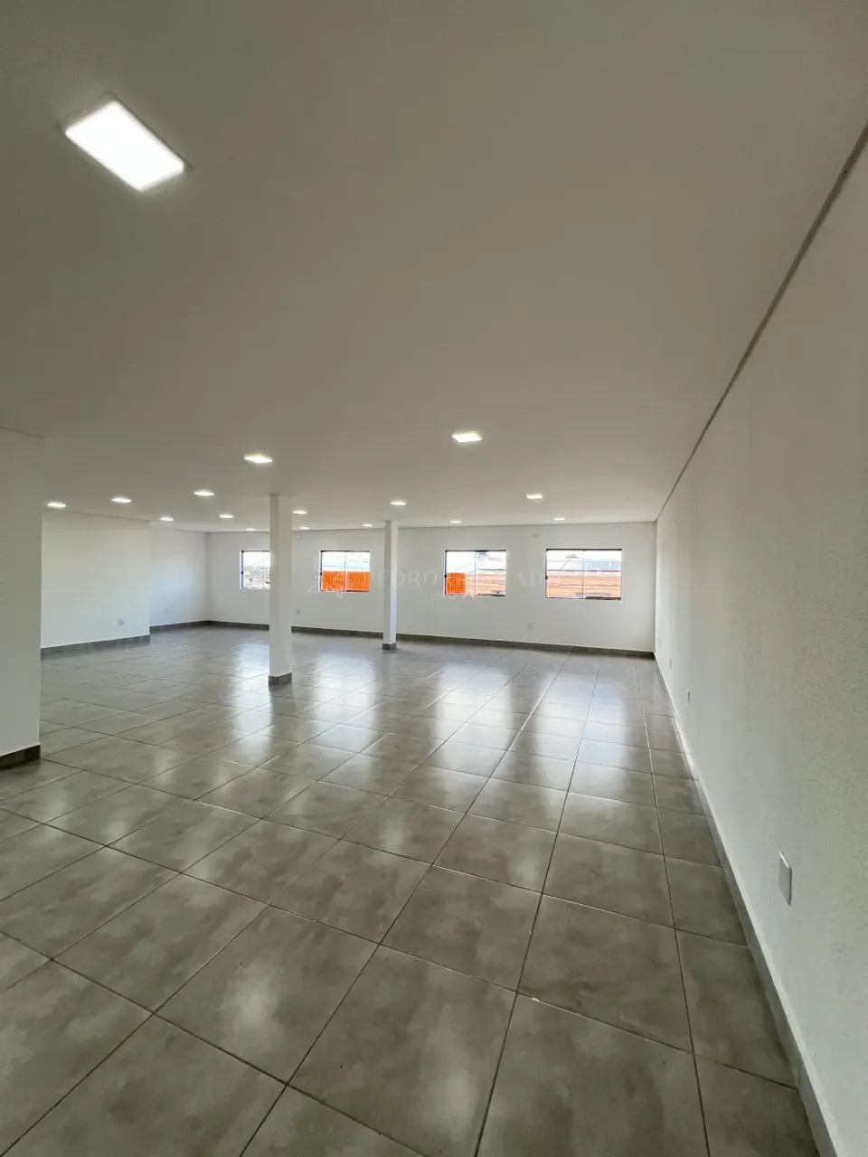 Sobreloja comercial em Sarandi - Foto 5