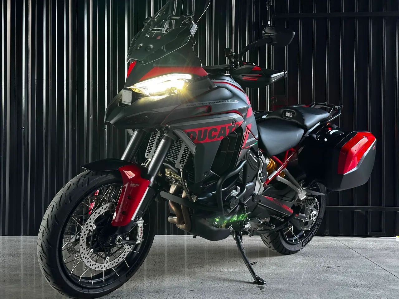 Ducati multstrada v4s 2023