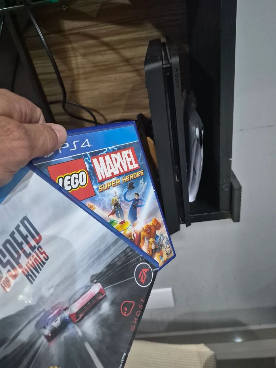 Ps4 slim 1tb ótimo estado