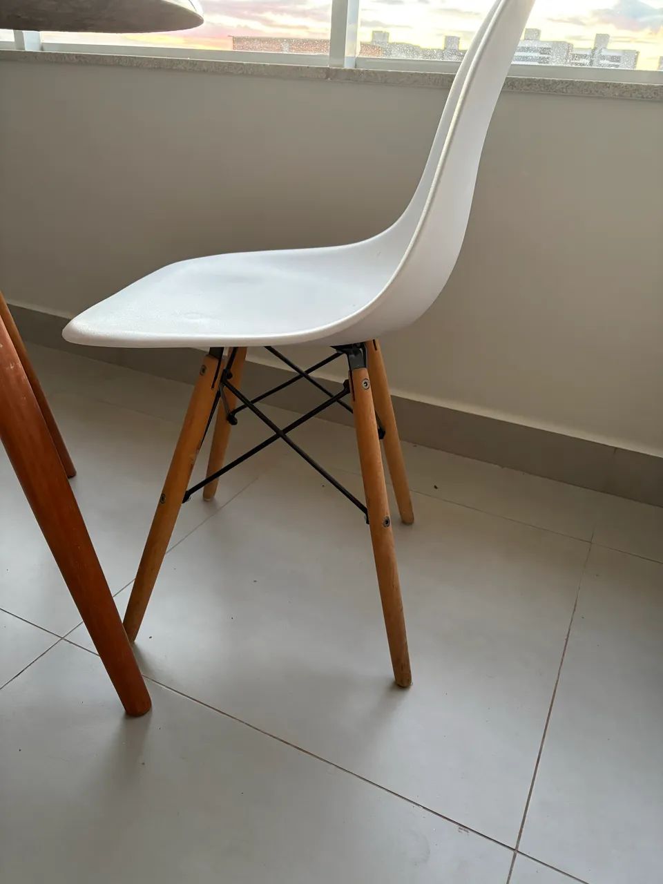 Mesa e cadeiras  - Foto 3