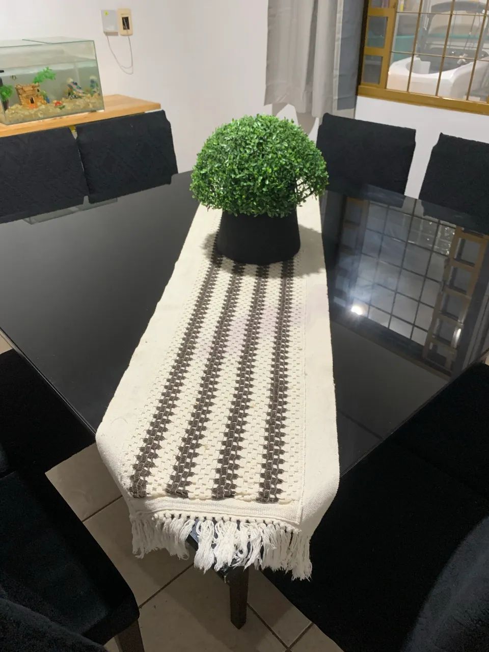 Mesa com  8 cadeiras - Foto 3
