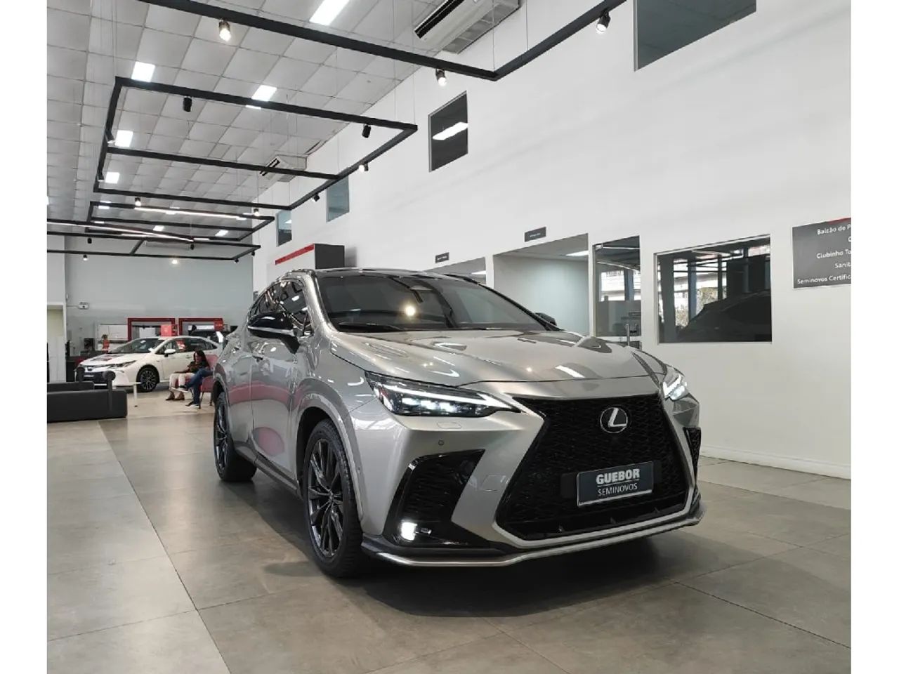 Lexus NX-350h F-sport 2.5 16V Aut. (hybrid), foto 2 de 17