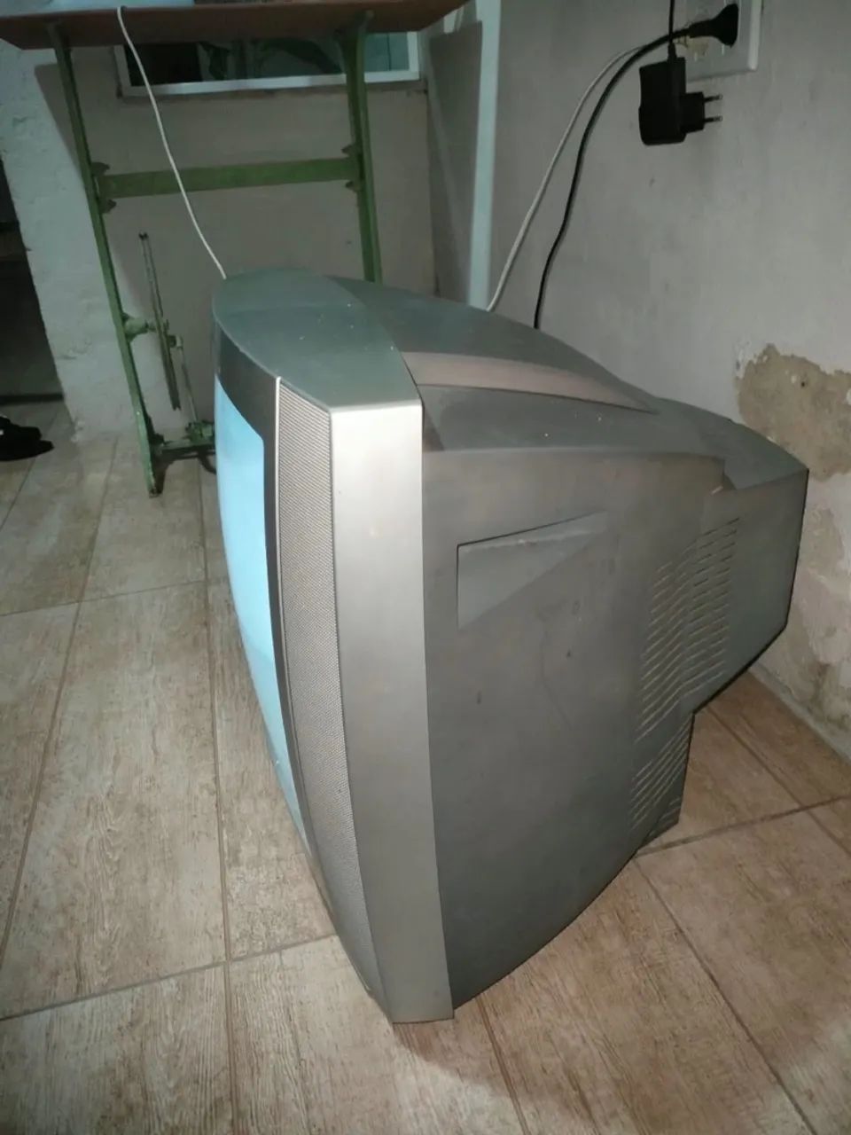 Tv de tubo philips 20 polegadas - Foto 2
