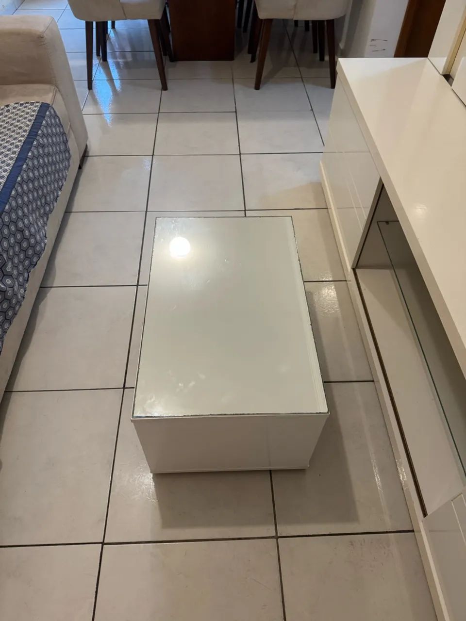 Rack com painel Off branco com LED + Mesa de Centro Espelhada DE BRINDE - Foto 5