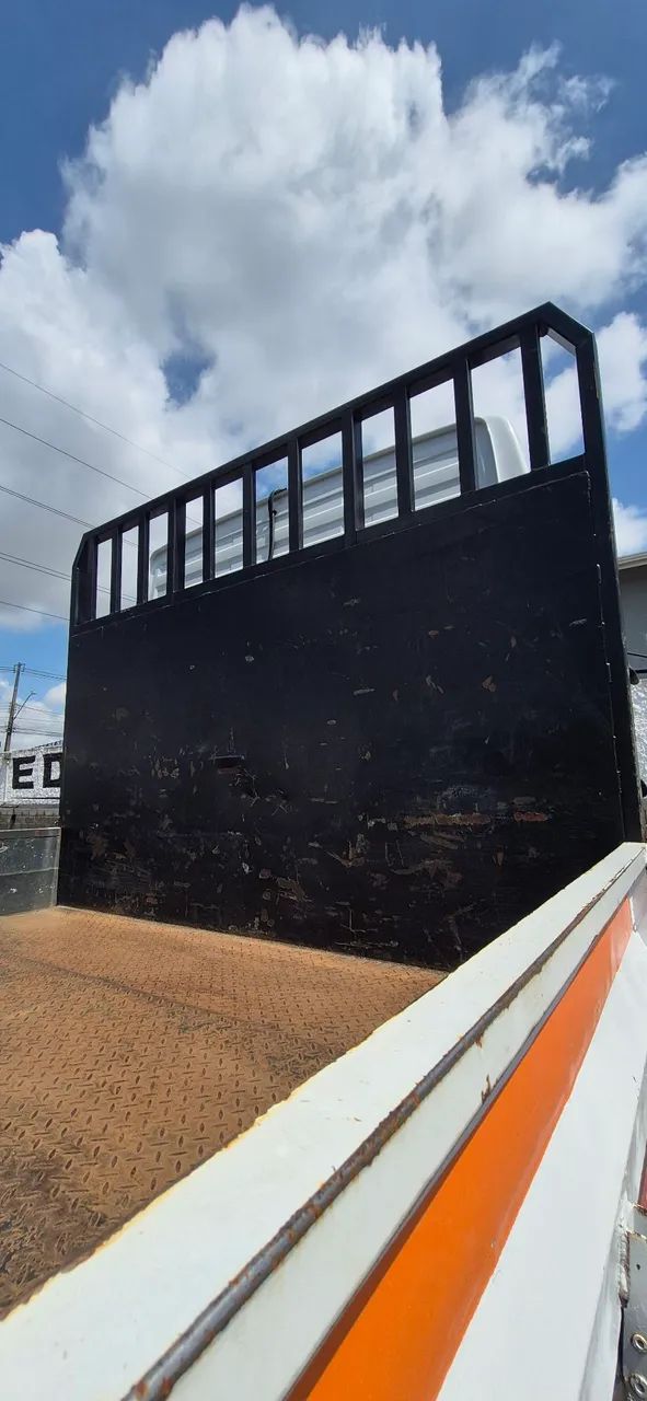 Carroceria de ferro assoalho de ferro 9.50 Bitruck  - Foto 3