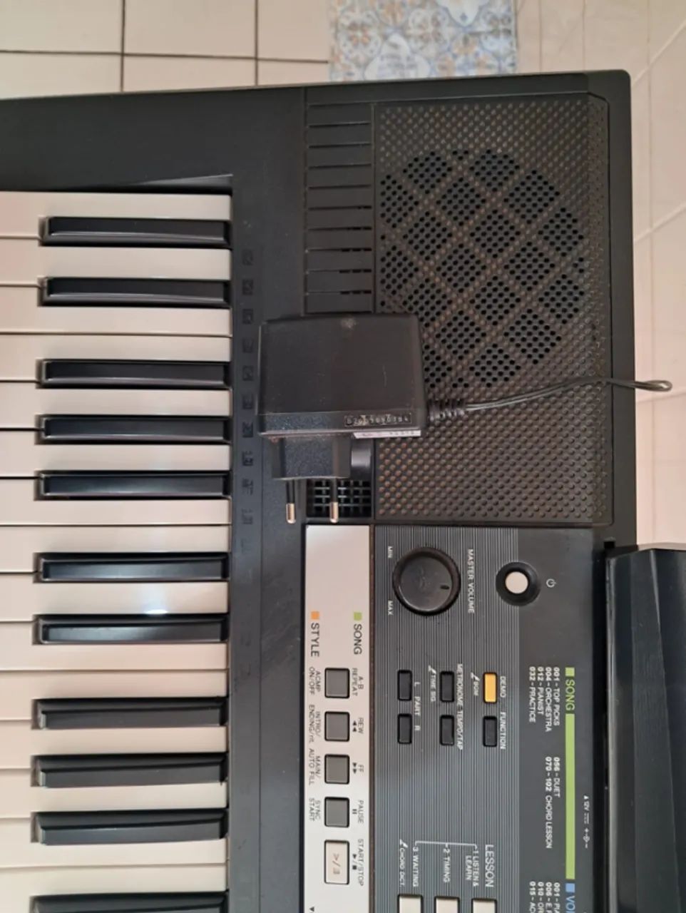 TECLADO YAMAHA PSR-E243 - Foto 5