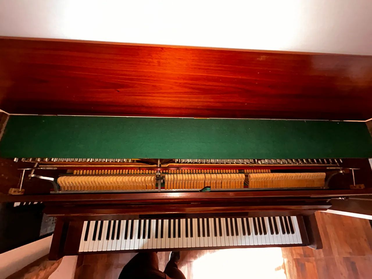 Piano Vertical E. Zobel 115 cm | Bom Estado