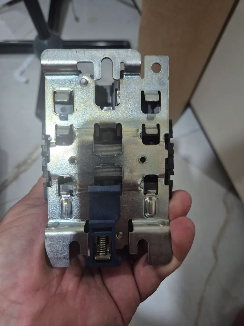 Contator tripolar Schneider lc1d80, 220v, novo, fora da embalagem  - Foto 4