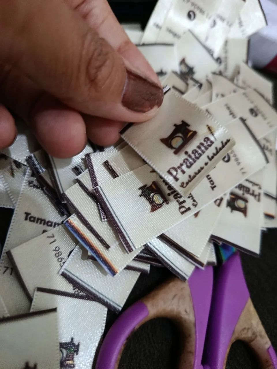 Etiqueta personalizada em Tecido Cetim  - Foto 4