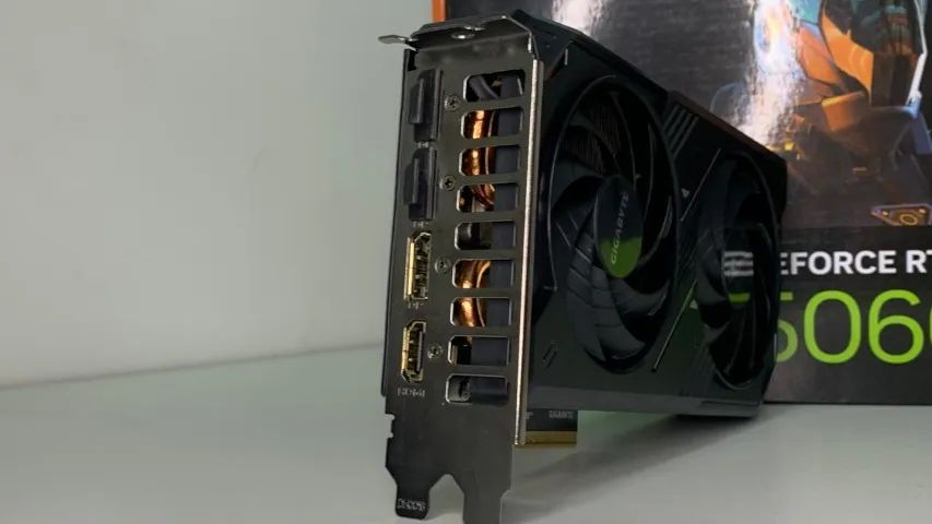 RTX 5060 8GB GIGABYTE EAGLE - Foto 4