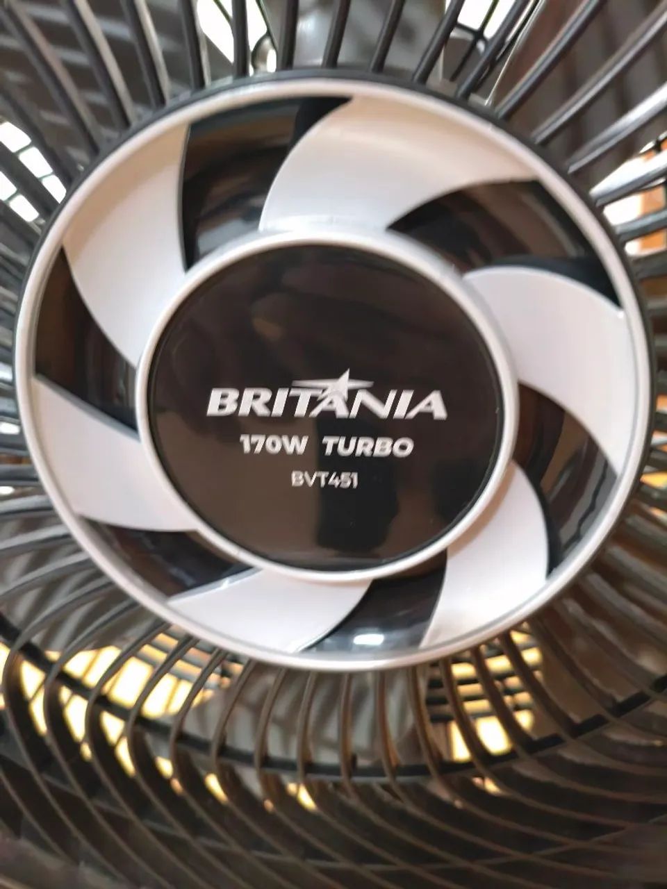Ventilador de mesa Mondial  - Foto 2