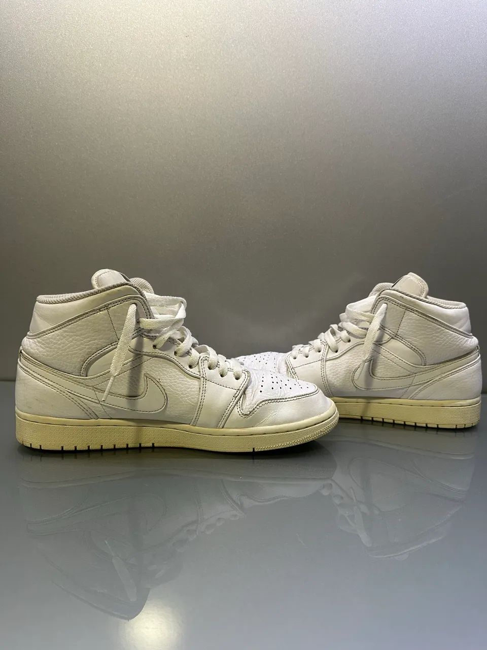 Air Jordan 1 Mid branco, original, comprado nos EUA.