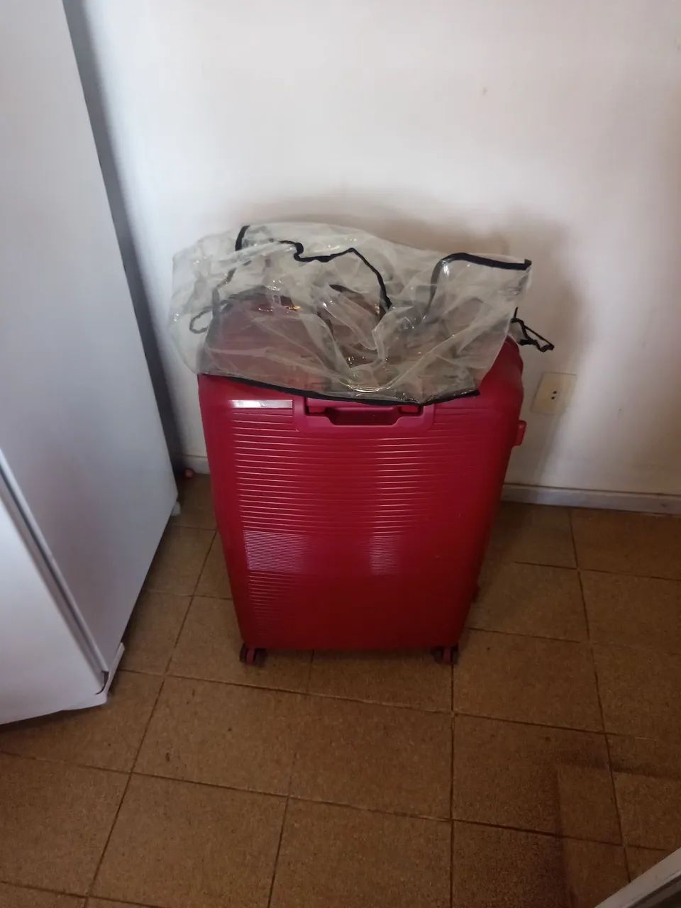 Mala Baggio com capa protetora e capa nas rodas